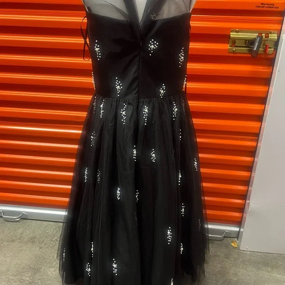 Mac Duggal Black and White Dress - Picture 3 of 6